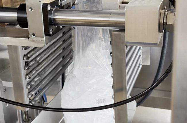 Automatic Ice Packing Machine